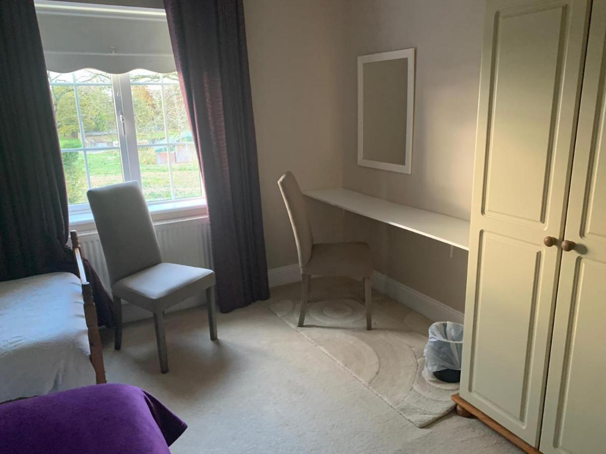 The Curragh Country House Accommodation Newbridge  Extérieur photo