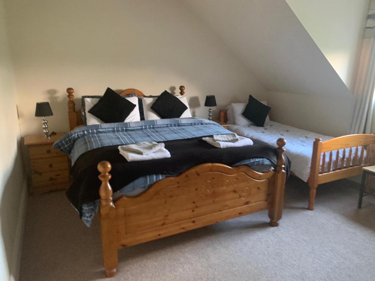 The Curragh Country House Accommodation Newbridge  Extérieur photo