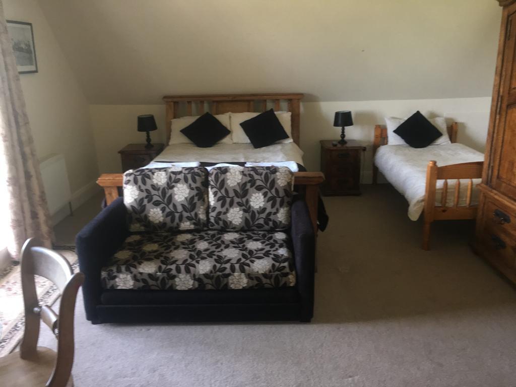 The Curragh Country House Accommodation Newbridge  Extérieur photo
